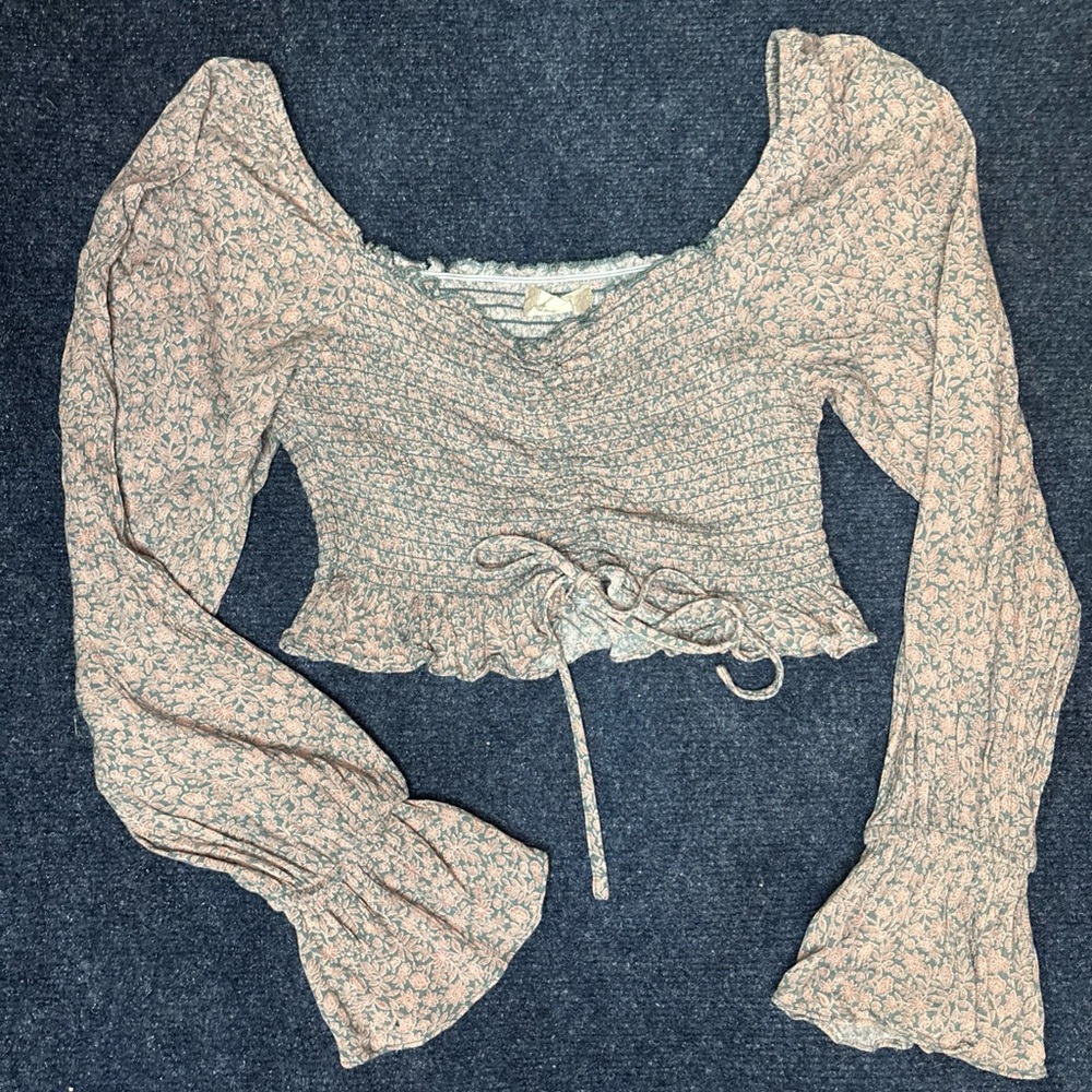 Altar’d State Long Sleeve Cropped Scrunched Front Boho Peasant Flower Shirt Sz s